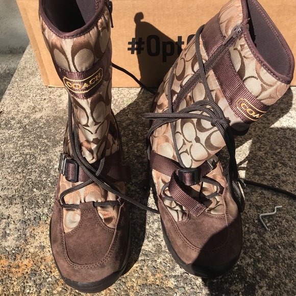 Coach Sela waterproof snow boots-size 9 - Picture 4 of 4